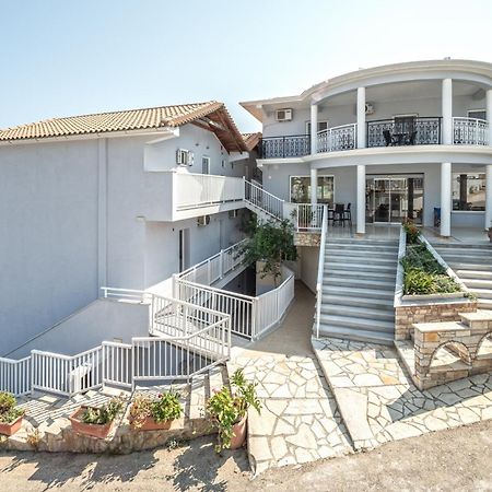 Christina Apartments チィリヴィ エクステリア 写真