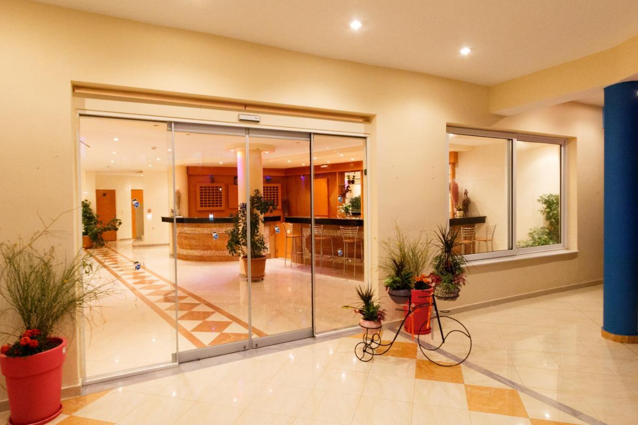 Christina Apartments チィリヴィ エクステリア 写真