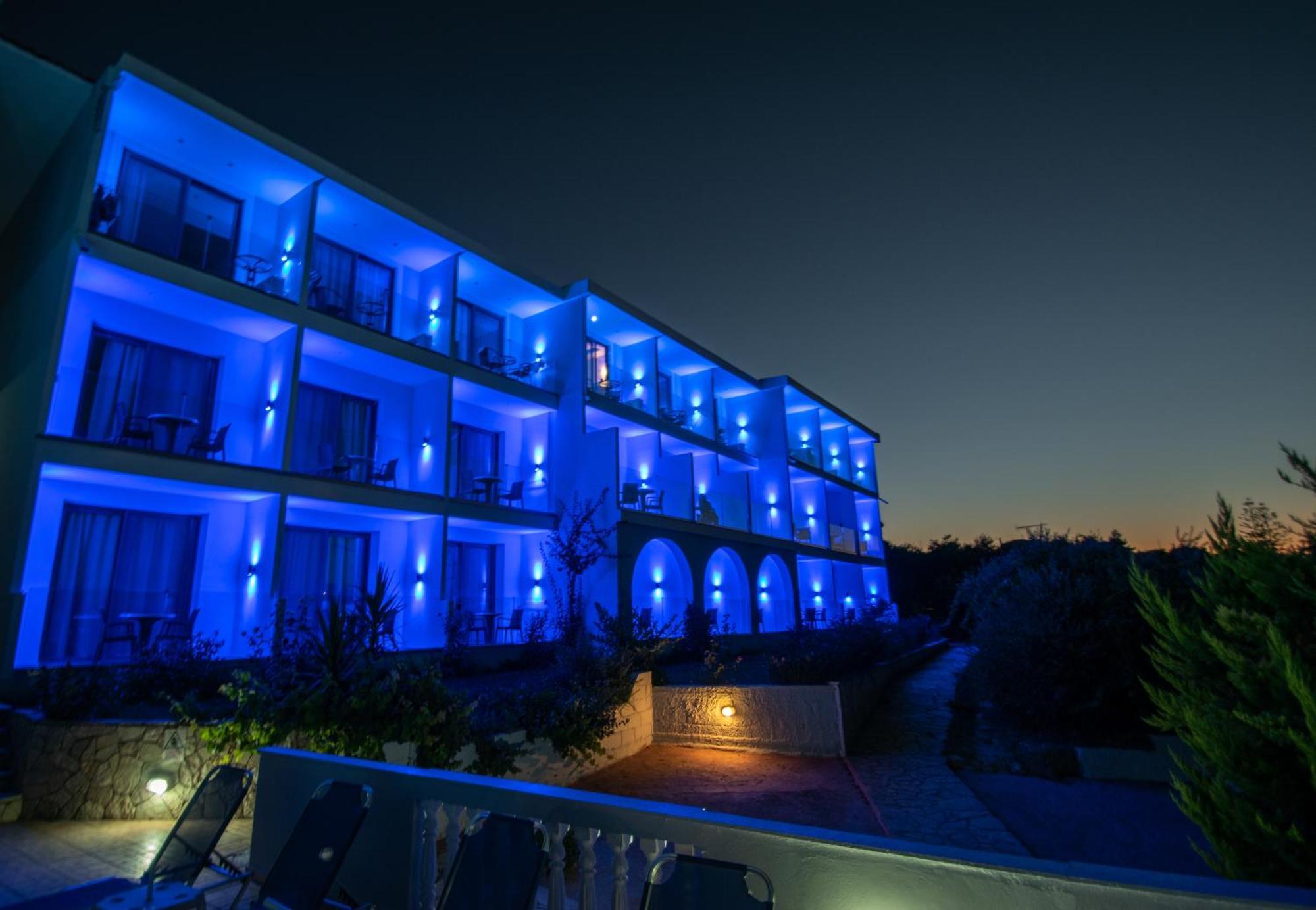Christina Apartments チィリヴィ エクステリア 写真