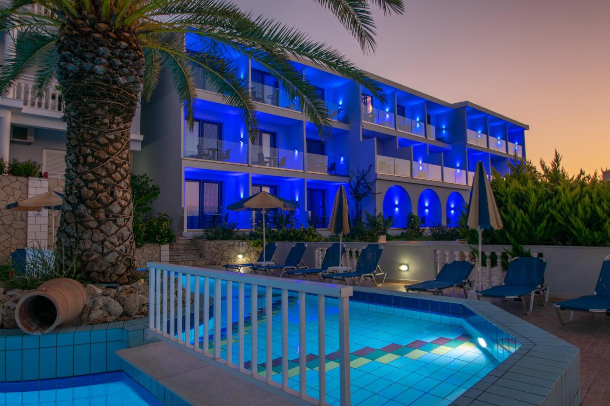 Christina Apartments チィリヴィ エクステリア 写真